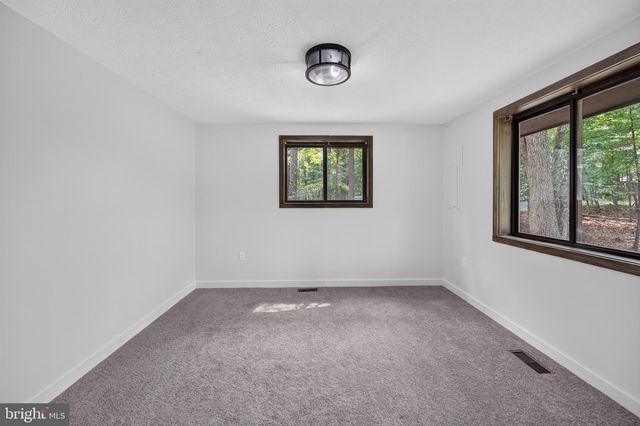 213 MORRIE DR, Basye, VA 22810