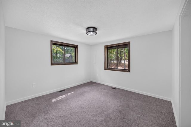213 MORRIE DR, Basye, VA 22810