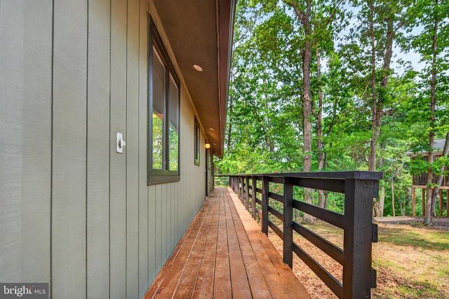 213 MORRIE DR, Basye, VA 22810