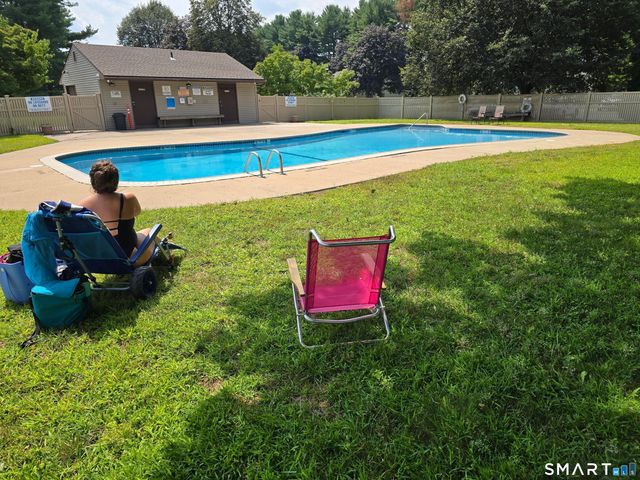 512 Twin Circle Drive 512, South Windsor, CT 06074