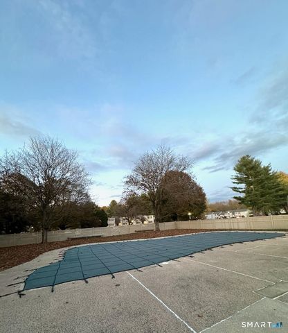 512 Twin Circle Drive 512, South Windsor, CT 06074