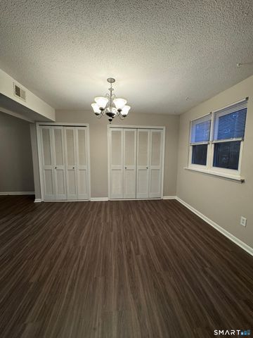 512 Twin Circle Drive 512, South Windsor, CT 06074