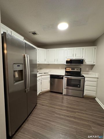 512 Twin Circle Drive 512, South Windsor, CT 06074