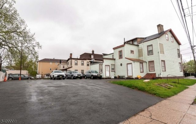 147 Liberty St, Elizabeth City, NJ 07202