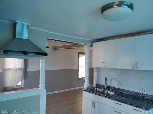 118 HENRY CLAY Avenue, Pontiac, MI 48341