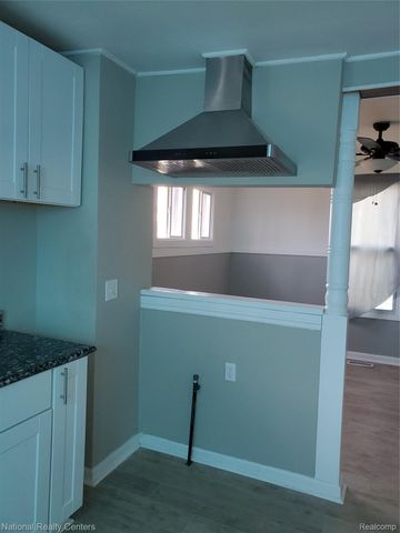 118 HENRY CLAY Avenue, Pontiac, MI 48341