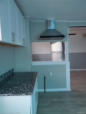 118 HENRY CLAY Avenue, Pontiac, MI 48341