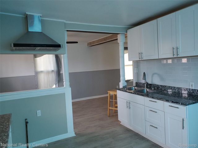 118 HENRY CLAY Avenue, Pontiac, MI 48341