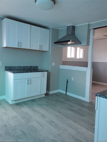 118 HENRY CLAY Avenue, Pontiac, MI 48341