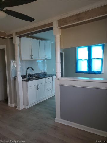 118 HENRY CLAY Avenue, Pontiac, MI 48341