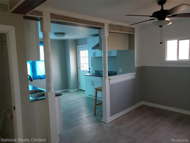 118 HENRY CLAY Avenue, Pontiac, MI 48341