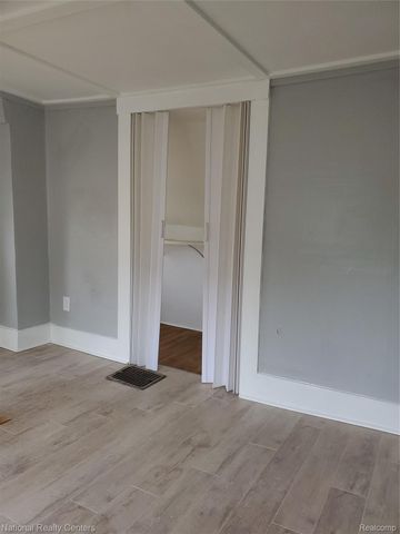 118 HENRY CLAY Avenue, Pontiac, MI 48341