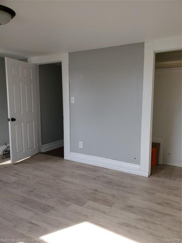 118 HENRY CLAY Avenue, Pontiac, MI 48341