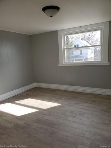 118 HENRY CLAY Avenue, Pontiac, MI 48341