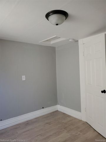 118 HENRY CLAY Avenue, Pontiac, MI 48341