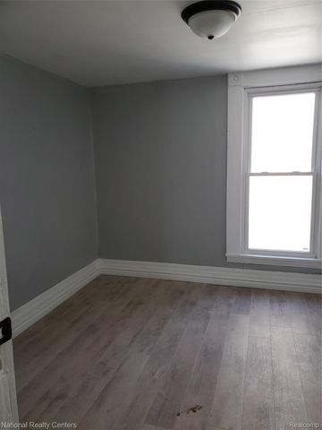 118 HENRY CLAY Avenue, Pontiac, MI 48341