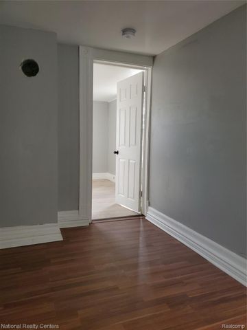 118 HENRY CLAY Avenue, Pontiac, MI 48341