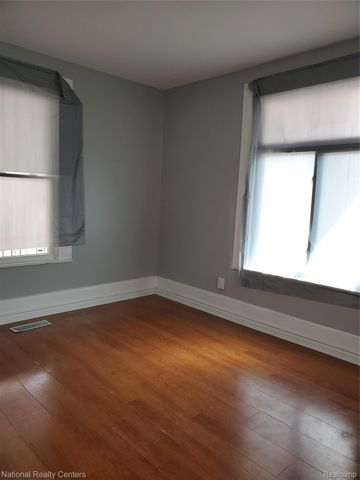 118 HENRY CLAY Avenue, Pontiac, MI 48341