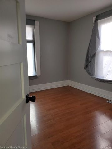 118 HENRY CLAY Avenue, Pontiac, MI 48341