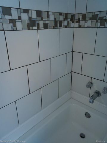 118 HENRY CLAY Avenue, Pontiac, MI 48341