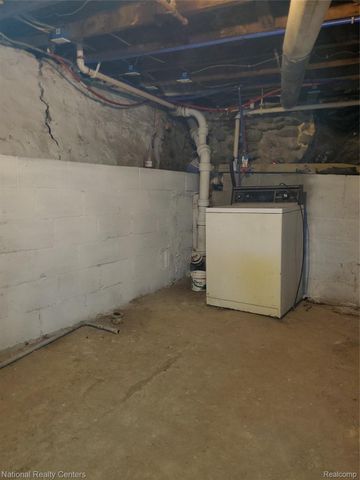 118 HENRY CLAY Avenue, Pontiac, MI 48341