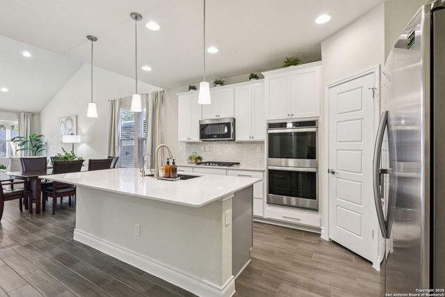 706 Jett Stream, San Antonio, TX 78260