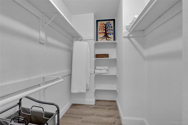 248 Pond View Lane, Smithtown, NY 11787