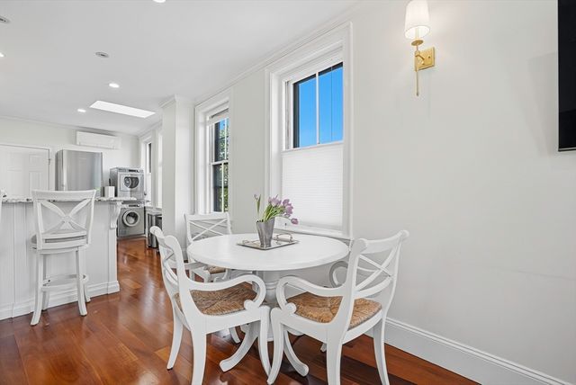 76 W Cedar St 5F, Boston, MA 02114