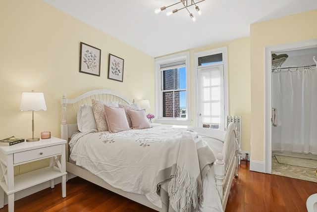 76 W Cedar St 5F, Boston, MA 02114