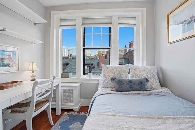 76 W Cedar St 5F, Boston, MA 02114
