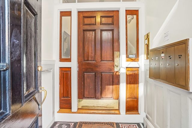 76 W Cedar St 5F, Boston, MA 02114