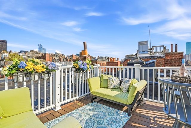 76 W Cedar St 5F, Boston, MA 02114
