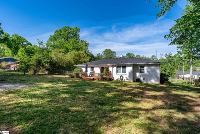23 Blue Mountain Drive, Greenville, SC 29617