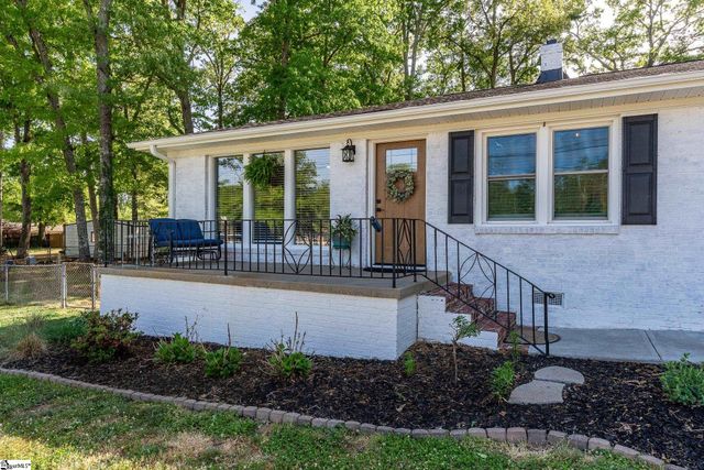 23 Blue Mountain Drive, Greenville, SC 29617