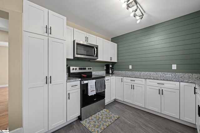 23 Blue Mountain Drive, Greenville, SC 29617
