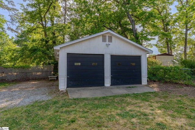 23 Blue Mountain Drive, Greenville, SC 29617