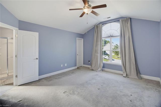 15 Harvest Oak Court, Greensboro, NC 27406
