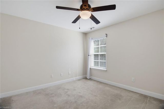 15 Harvest Oak Court, Greensboro, NC 27406