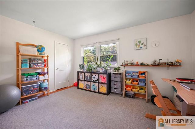 15 Kings Road, East Brunswick, NJ 08816