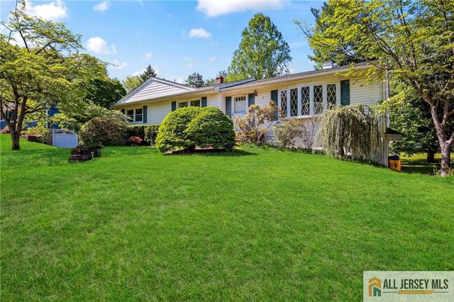 15 Kings Road, East Brunswick, NJ 08816