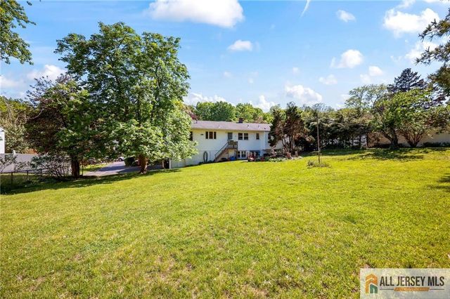 15 Kings Road, East Brunswick, NJ 08816