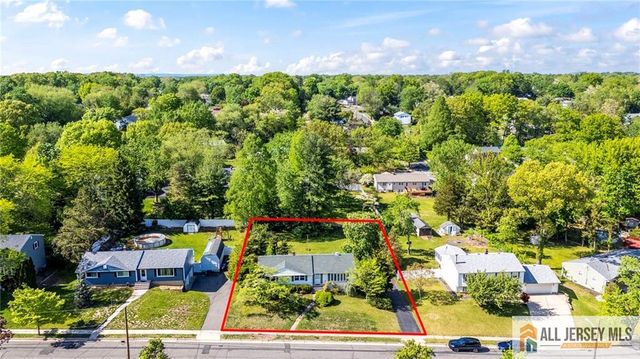 15 Kings Road, East Brunswick, NJ 08816