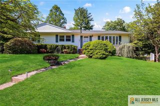 15 Kings Road, East Brunswick, NJ 08816