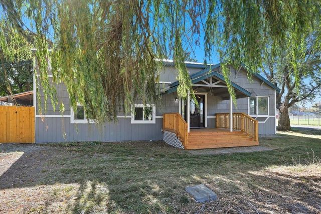 204 E Campbell St, Medical Lake, WA 99022