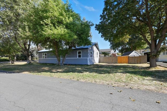 204 E Campbell St, Medical Lake, WA 99022