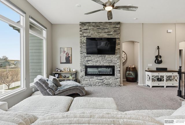 11606 S 111th Street, Papillion, NE 68046