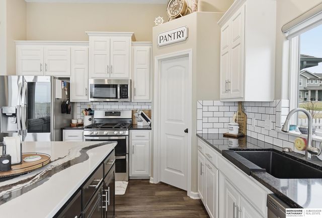 11606 S 111th Street, Papillion, NE 68046