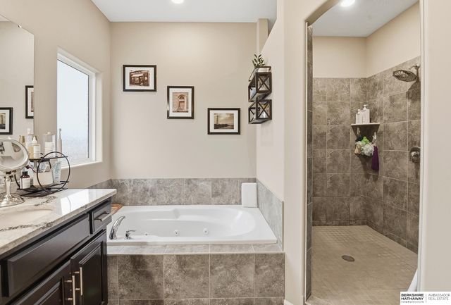 11606 S 111th Street, Papillion, NE 68046