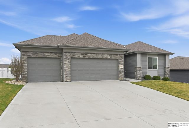 11606 S 111th Street, Papillion, NE 68046
