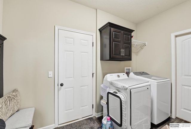 11606 S 111th Street, Papillion, NE 68046